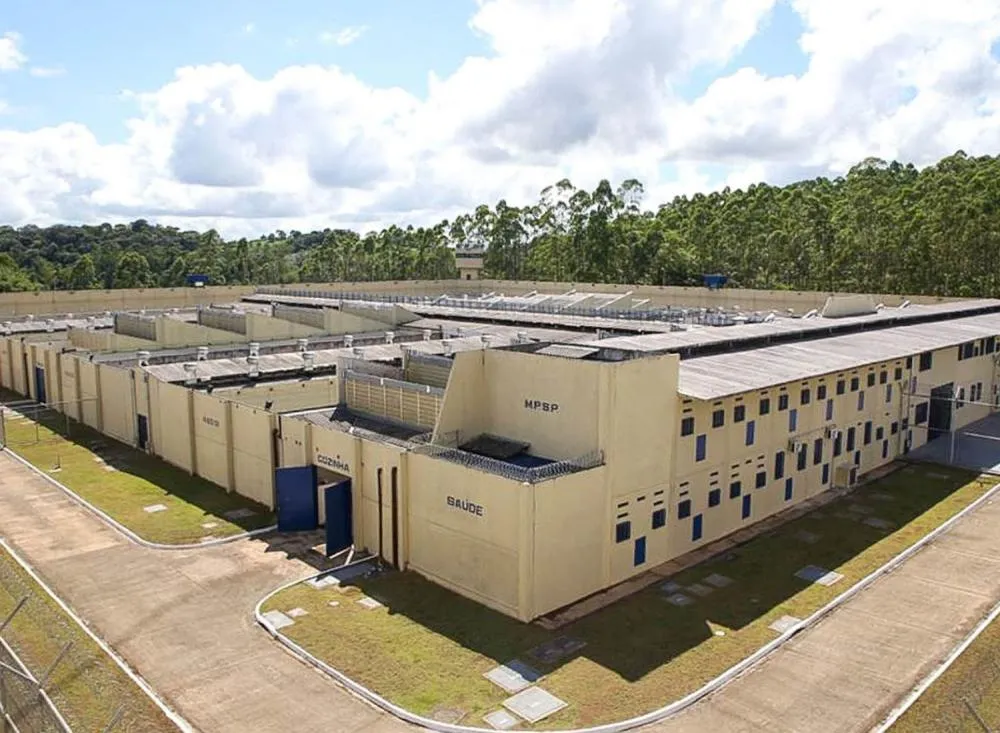 Penitenciária de Registro apreende droga com irmão de preso e suspende visita após irregularidade no escâner corporal