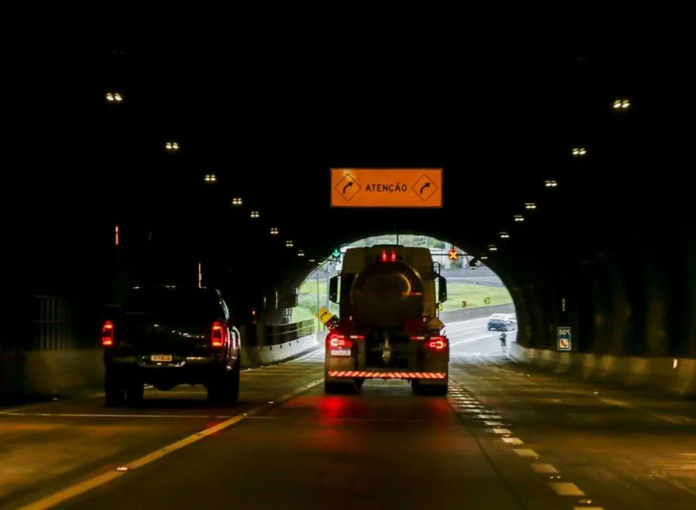 BR-116 terá bloqueios noturnos nos túneis da Serra do Cafezal, em Miracatu