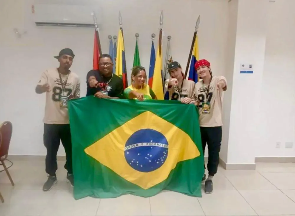 Jovens do Vale do Ribeira conquistam título internacional e colocam a região em destaque na dança